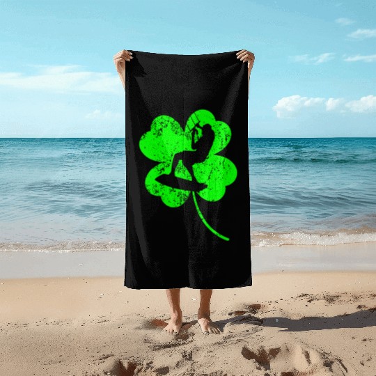 Kitesurfing St. Patrick's day shamrock Beach Towels
