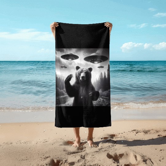 Grizzly Bear Outdoors Graphic Selfie with UFOs Wei Beach Towels