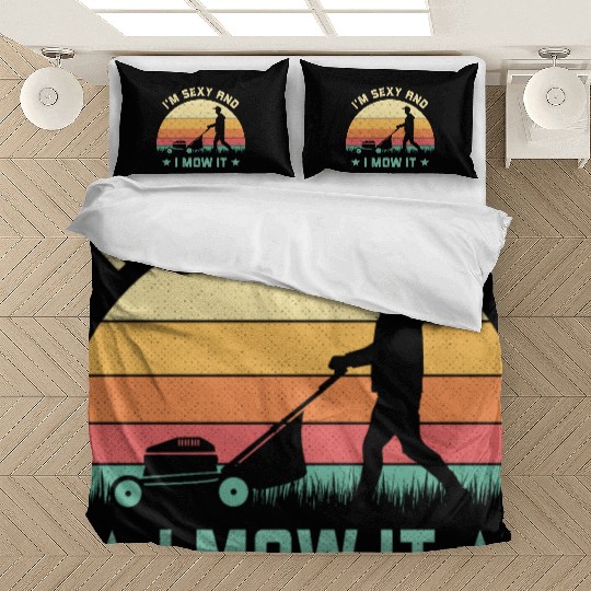 Sexy And I Mow It Vintage Lawn Mower Mowing Garden Bedding Sets