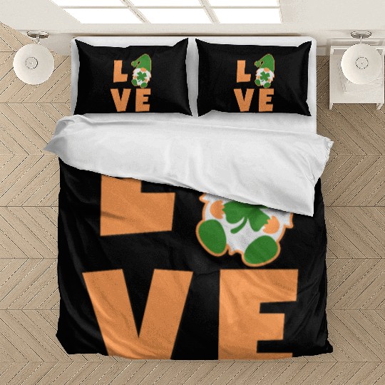 Love Gnome St Patricks Day Woman, Lucky Clover Bedding Sets