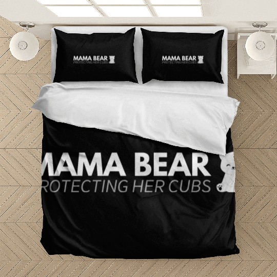Mama Bear protecting her cubs Bedding Sets