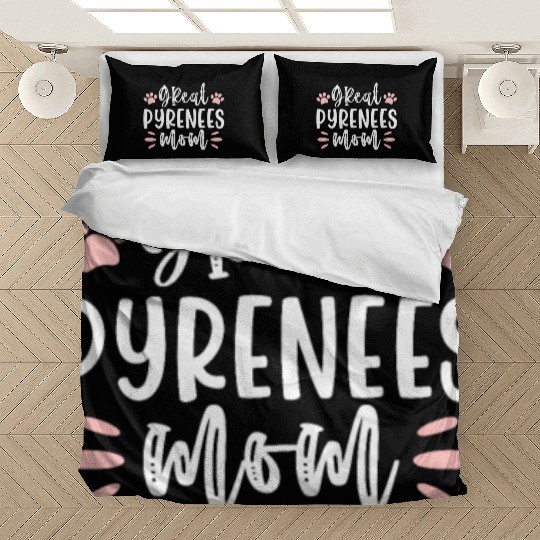 Great Pyrenees Mom Bedding Sets