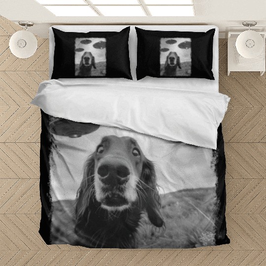Irish Setter Dog UFO Alien Extraterrestrial Selfie Bedding Sets