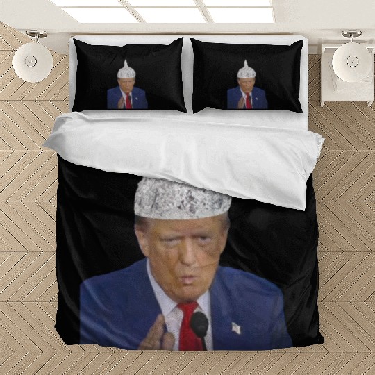 Funny They're Eating The Pets, Trump Foil Hat Deba Bedding Sets