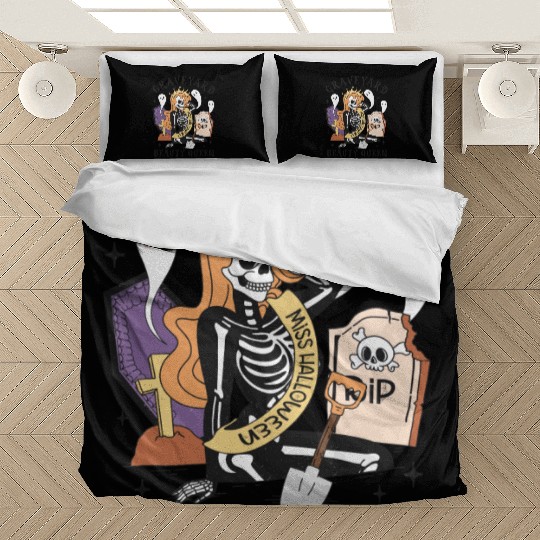 Graveyard Beauty Queen: Spooky & Funny Halloween Bedding Sets
