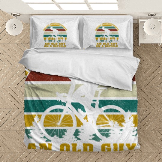 Never Underestimate An old Guy On A Bicycle Bedding Sets