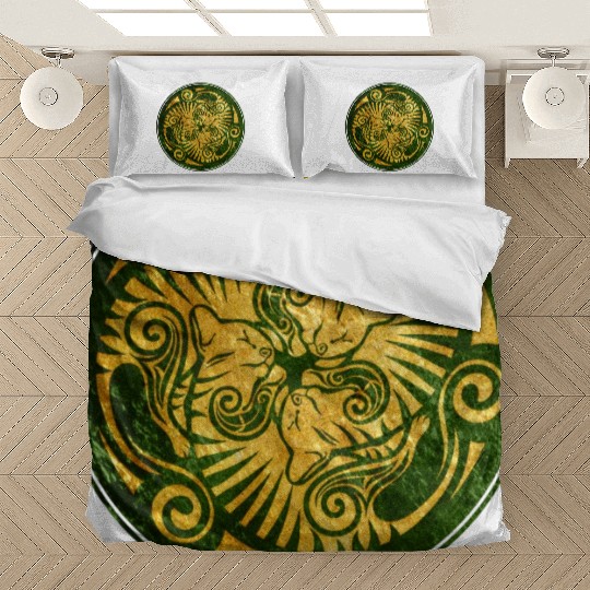Sleeping kittens, gold on green Bedding Sets