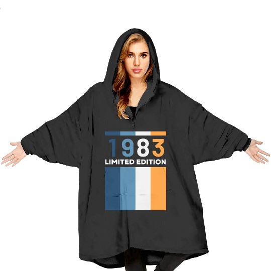 40 Years Vintage 1983 Retro 40th Birthday Blanket Hoodies