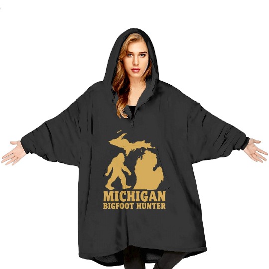 Michigan Bigfoot Hunter - Funny Sasquatch Lover Blanket Hoodies