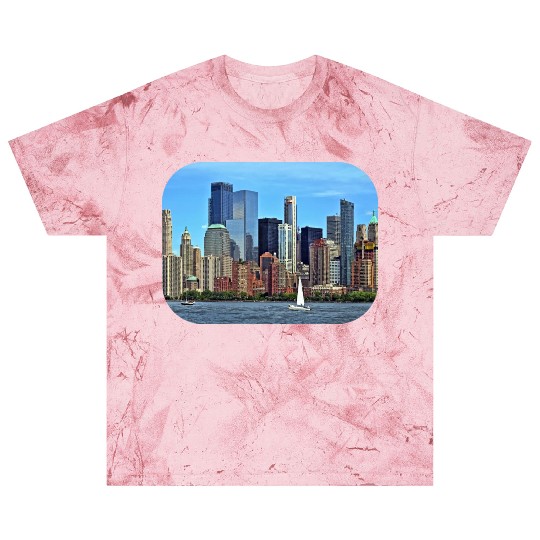 Manhattan NY – Sailboat By Manhattan Skyline Blast T Shirts
