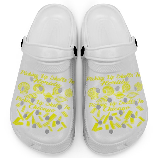 Picking Up Shells In Florida Vs Chicago © Clogs