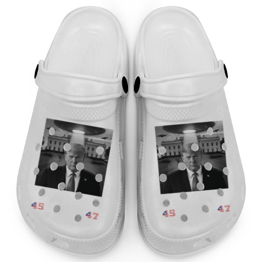 Trump Coming Home with UFOs over the White House Clogs