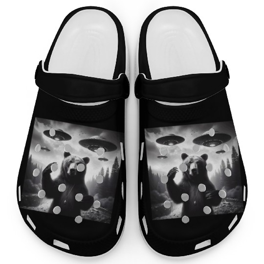 Grizzly Bear Outdoors Graphic Selfie with UFOs Wei Clogs