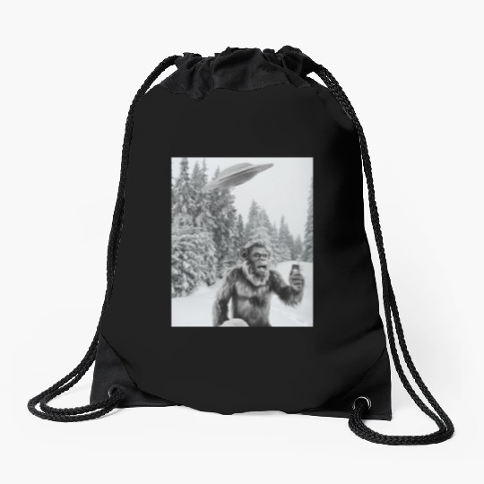 Bigfoot Selfie With Alien UFO Funny Sasquatch Drawstring Bags