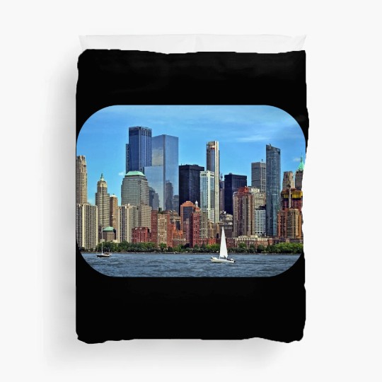 Manhattan NY – Sailboat By Manhattan Skyline Duvet Covers