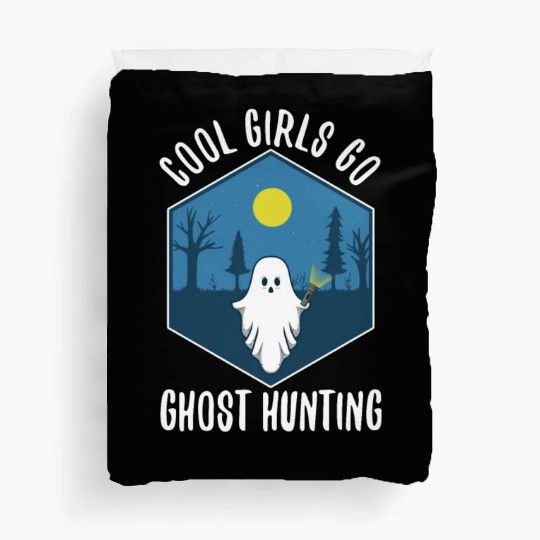 Cool girls go ghost hunting Duvet Covers