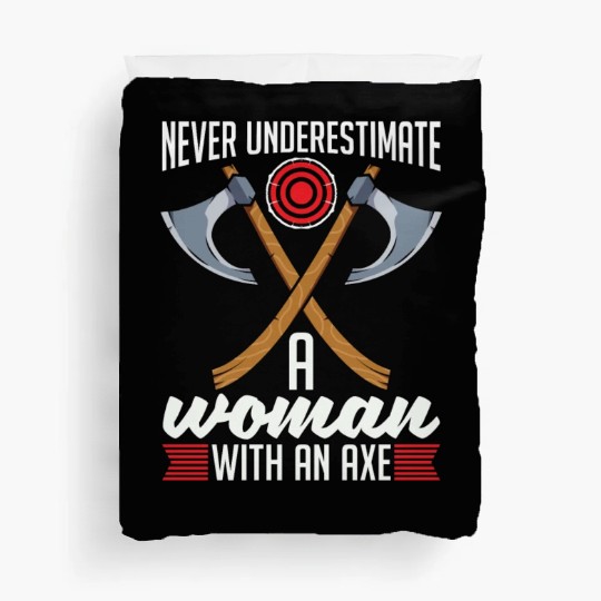 Axe Throwing Never Underestimate A Woman Bullseye Duvet Covers
