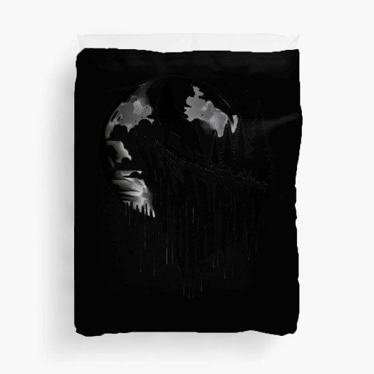 Howling wolf silhouette Duvet Covers