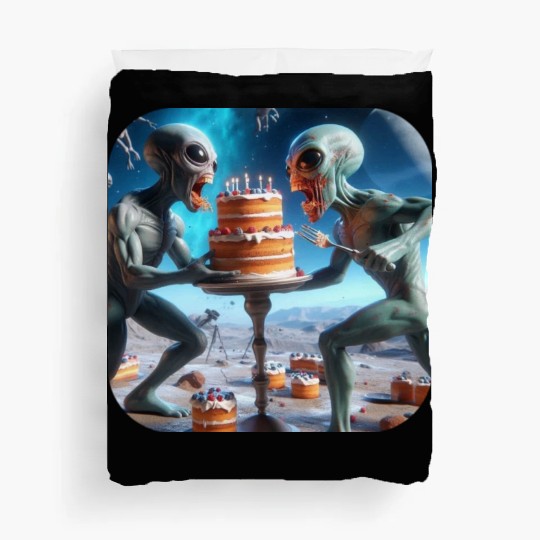 Alien cake fight Duvet Covers
