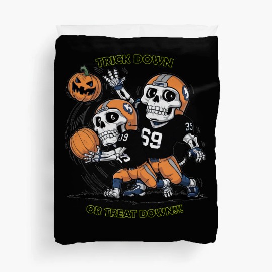 halloween Funny skeleton american football Duvet Covers