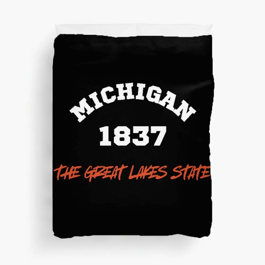 SAILING STRONG IN THE GREAT LAKES STATE Duvet Covers