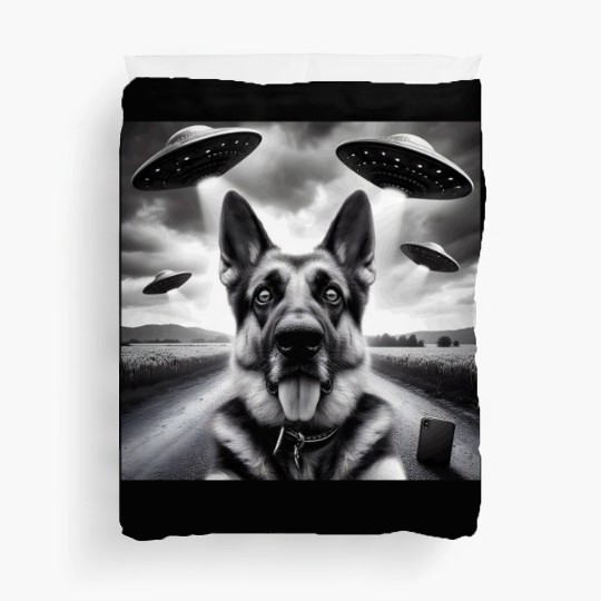 German shepherd Gsp Funny Graphic Selfie UFOs Weir Duvet Covers
