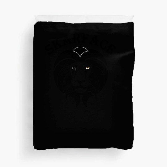 Scarface the Lion – The Battle-Hardened King Duvet Covers