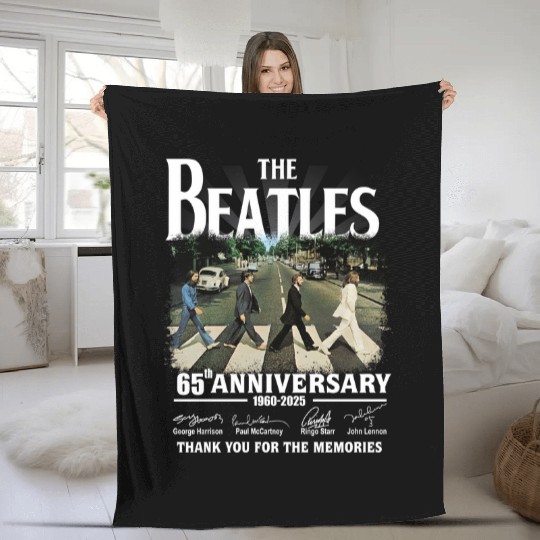 65 Years The Beatles Band Signatures Fleece Blankets, Rock Band The Beatles 90s Vintage Fleece Blankets, The Beatles Fan Gift Fleece Blankets, The Beatles Merch Fleece Blankets