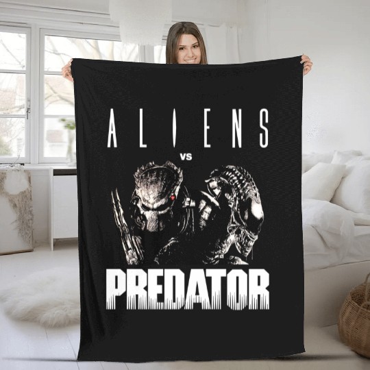 Alien vs Predator Graphic Fleece Blankets, Sci-Fi Unisex Casual Wear, Comic Con Gift, Movie Fan Fleece Blankets
