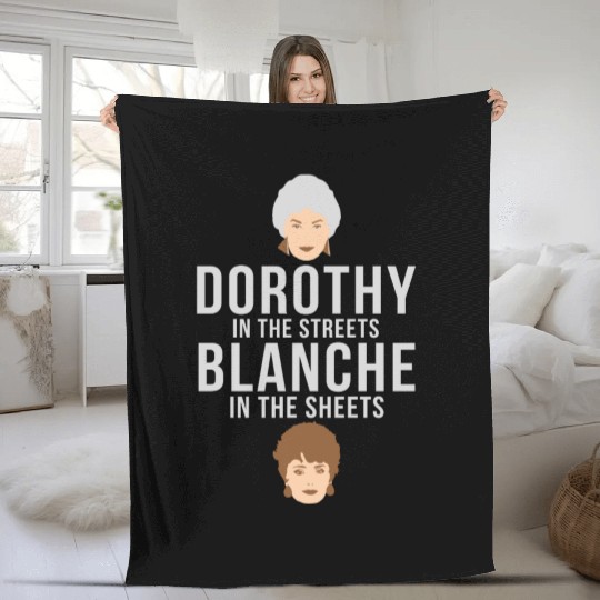 Stay Golden Fleece Blankets - Dorothy in the streets