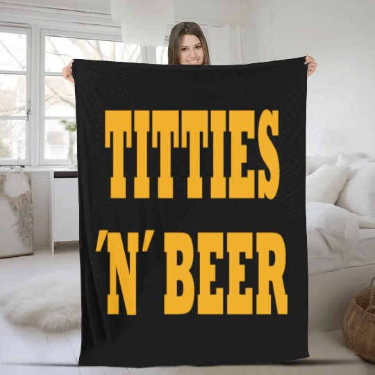TITTIES N BEER Fleece Blankets