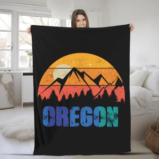 Retro Vintage Oregon With Mountain And Forest Fleece Blankets