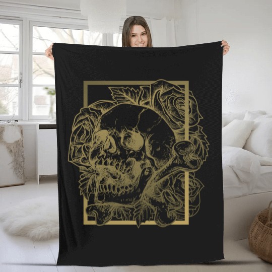 skull and roses Fleece Blankets