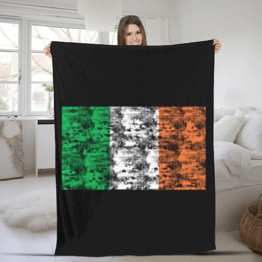 Ireland flag vintage Fleece Blankets