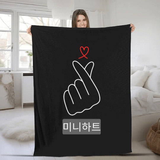 Korean Graphic K pop Merchandise Kdrama Heart Hand Fleece Blankets