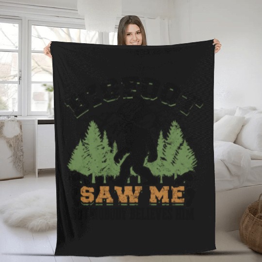 Bigfoot saw me but nobody believes him - monster Fleece Blankets