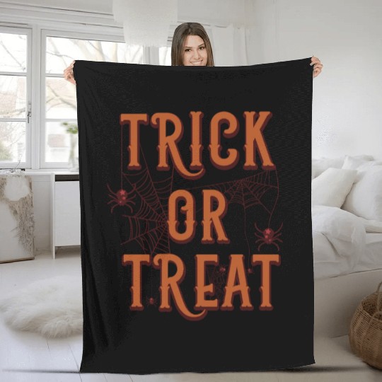 trick or treat spider Fleece Blankets