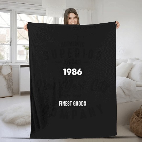 New York City Born In 1986 Vintage Birthday Fleece Blankets