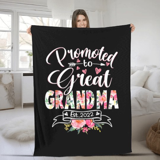 Promoted to Great Grandma Est 2022 Floral Fleece Blankets