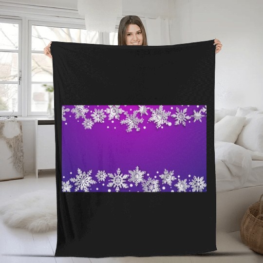 Elegant Winter Snowflakes Purple Fleece Blankets