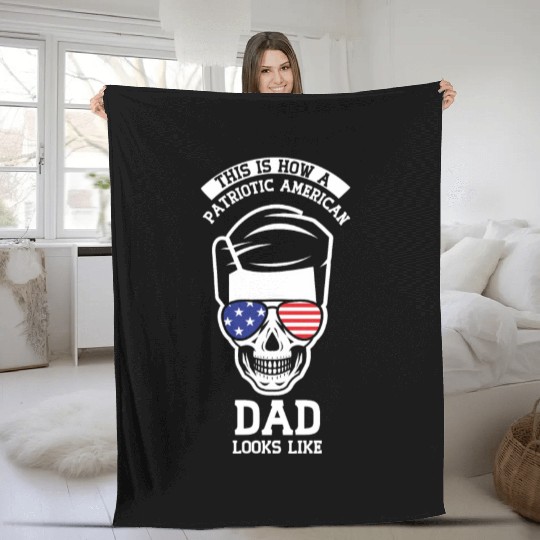 This Is How A Patriotic American Dad Looks Like US Fleece Blankets