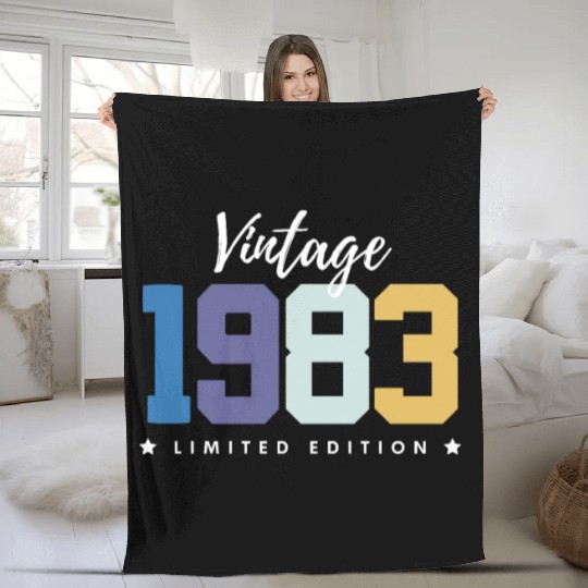 40 Years Vintage 1983 Retro 40th Birthday Fleece Blankets