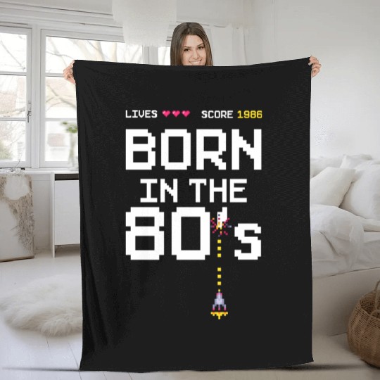 1986 Birtday Retro Gamer Pixel Born in the 80s Fleece Blankets