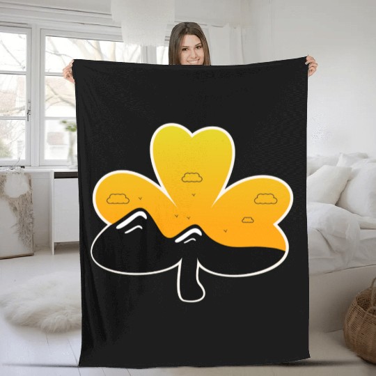 vintage st patrick sunrise Fleece Blankets