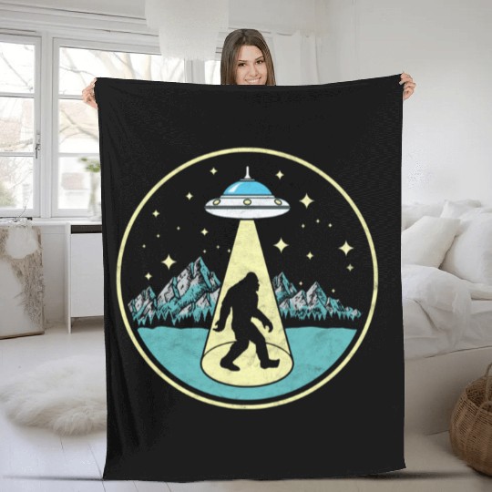 Bigfoot Abduction Sasquatch Ufo Alien Fleece Blankets
