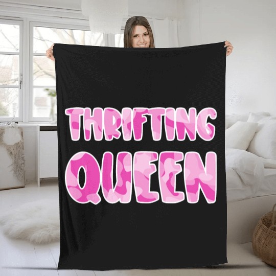 Thrifting Queen pink camo Fleece Blankets