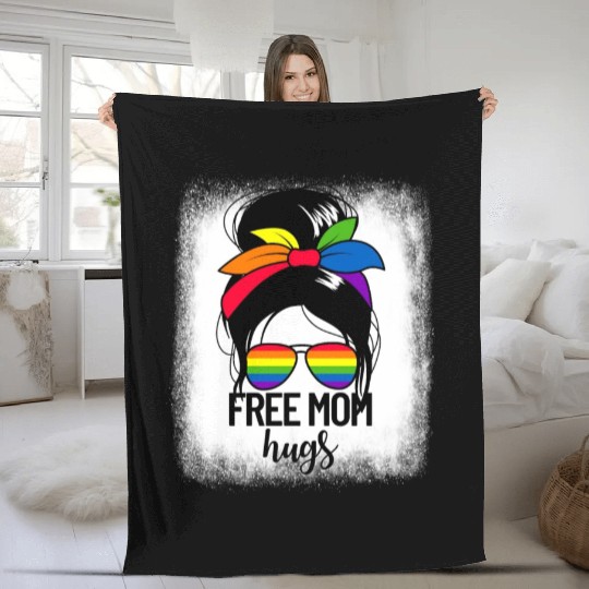 Free Mom Hugs Womens Messy Bun LGBTQ Free Mom Hugs Fleece Blankets