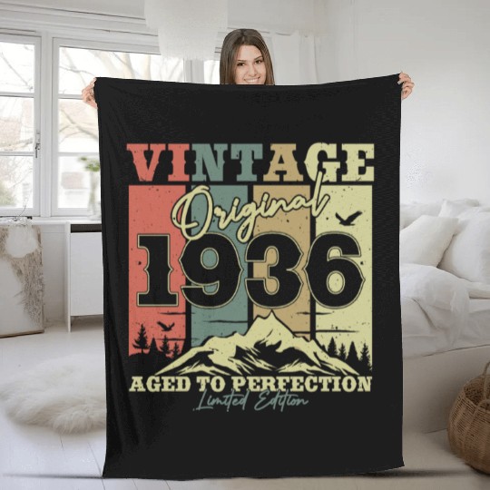 Vintage 1936 Delight Fleece Blankets