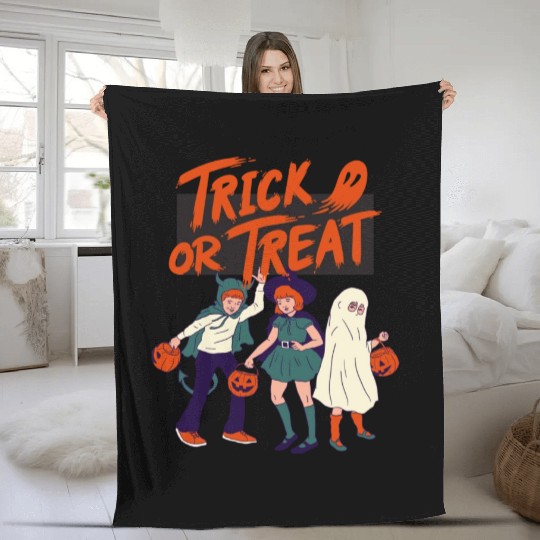 Trick or treat Fleece Blankets