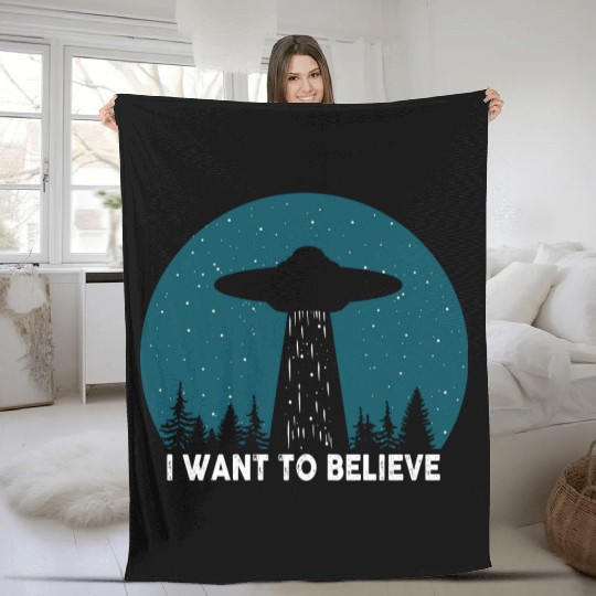 I Want To Believe World Ufo Day Fleece Blankets